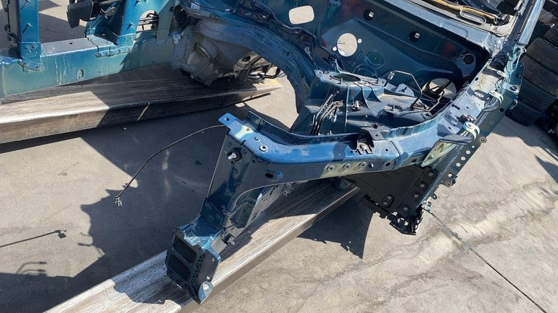 ⭕ 2024 Porsche Cayenne Front Left & Right Frame Horn Structural Cut Out Assembly