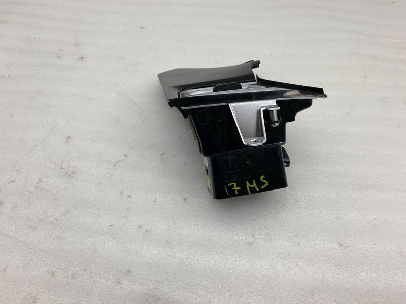 6007629 00 C ⭕ 12-20 Model S Driver Side Dash Air Vent Outlet Duct Center Left 6007629-00-C