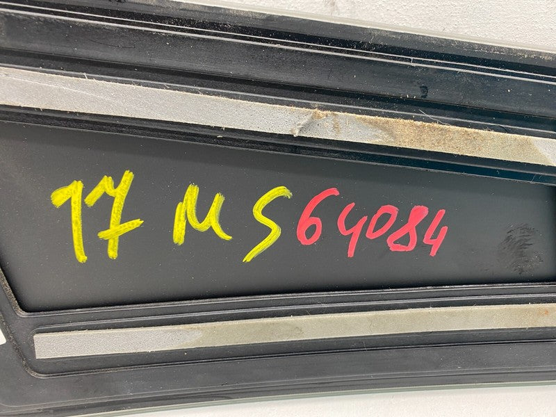 1069104 00 B ⭕ 16-20 Model S Passenger B-Pillar Glass Applique w/ Camera Right 1092307-00-B