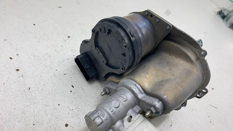 ⭕ 2017-2023 Model 3 Power Brake Booster Master Cylinder & Reservoir 10