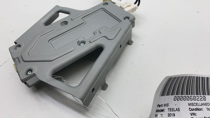 ⭕ 2012-2020 Tesla Model S Radio Amplifier Receiver Unit FM/HD/SXM 1143