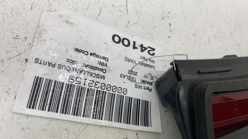 ⭕ 17-23 Model 3 Rear Package Tray Lamp Inner 3rd Brake Stop Light 1077