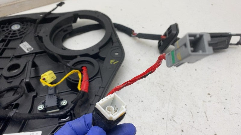 2022-2024 Kia EV6 Front Passenger Door Window Regulator & Motor + Carr