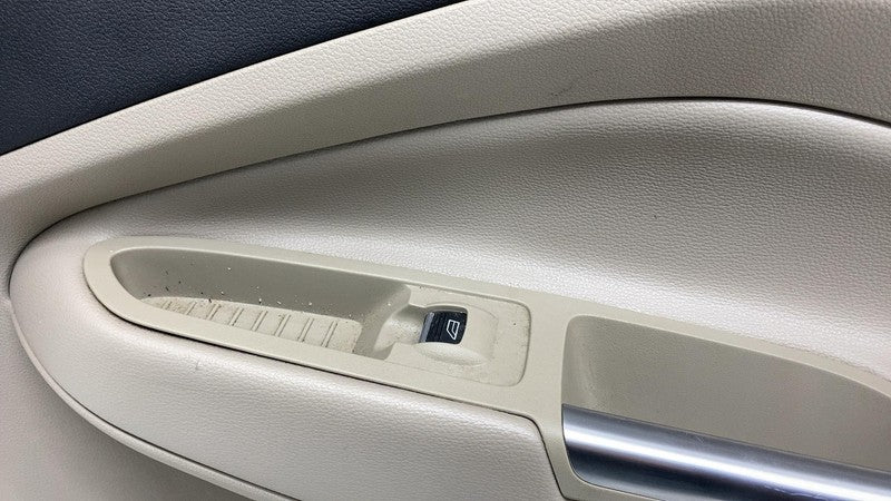 2013-2018 Ford C-Max Front Passenger Side Interior Door Panel Trim Cover Right