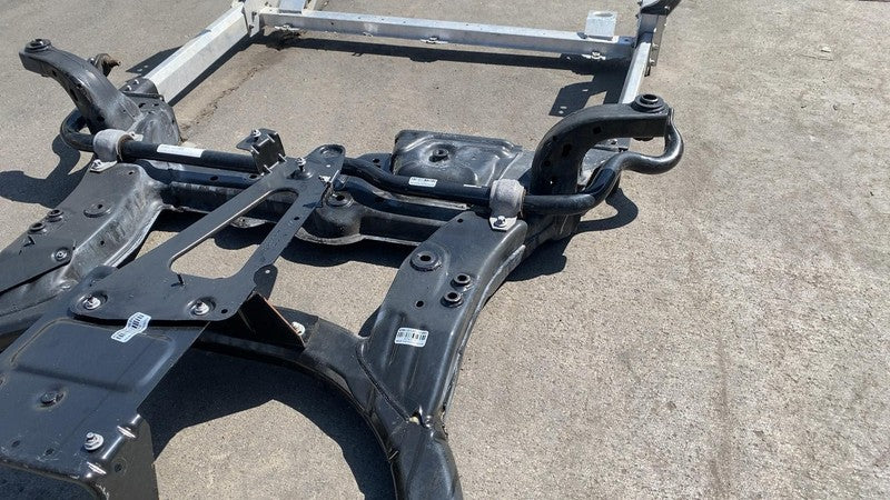 ⭕ 2014-2015 Mercedes-Benz B Electric Drive Front Subframe Crossmember Cradle