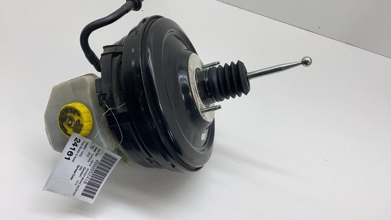 7P0612101B 2011-2018 Porsche Cayenne Power Brake Booster Master Cylinder w/ Reservoir OEM