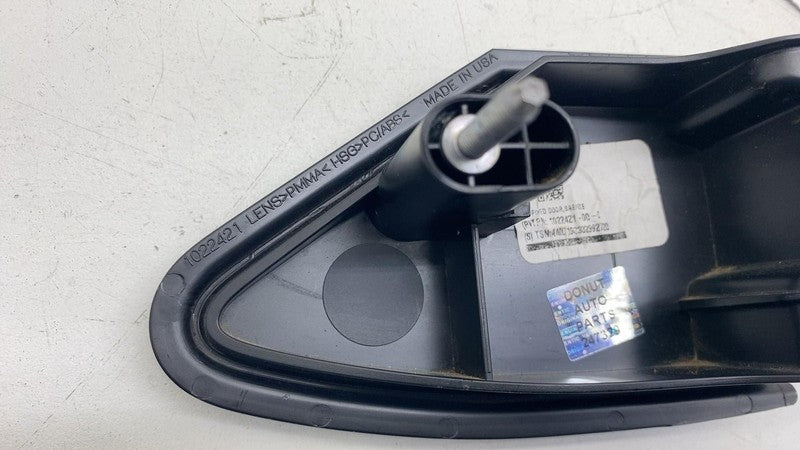 ⭕ 2012-2020 Tesla Model S Rear Right Taillight Tail Lamp Reflector 102