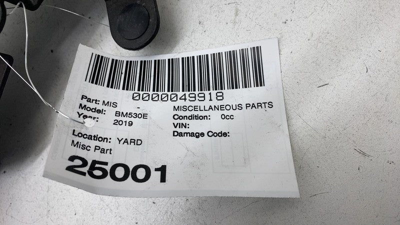 ⭕ 2018 2019 BMW 530e Front Right Engine Compartment Rubber Gasket Flap