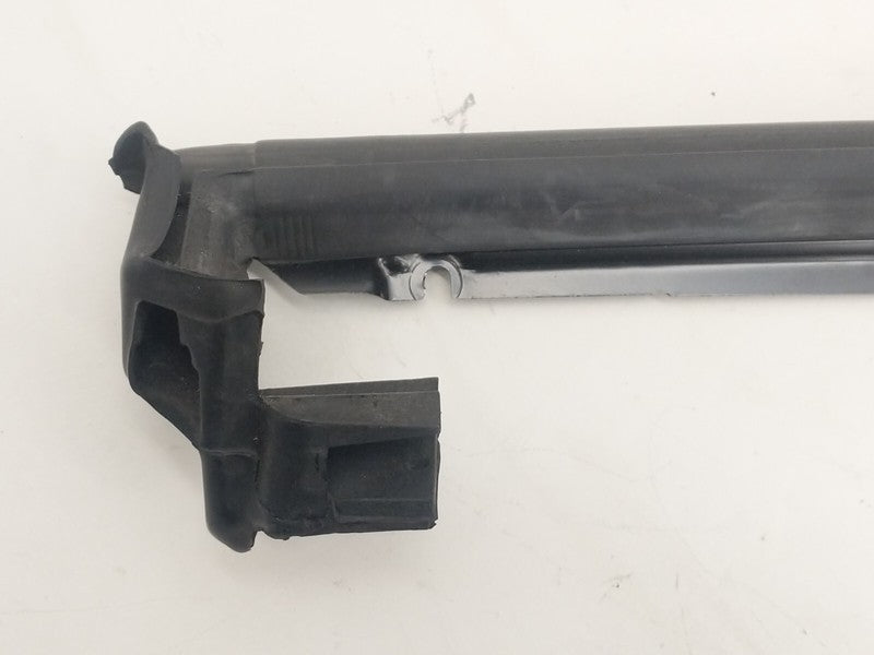 ⭕ 16-20 Tesla Model X Rear Passenger Side Door Seal Bracket Right 1072
