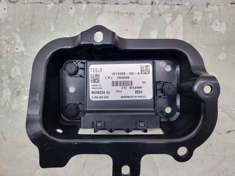 101438600A ⭕ 12-15 Model S Park Assistance Control Module ECU w/ Mount Bracket 1014386-00-A