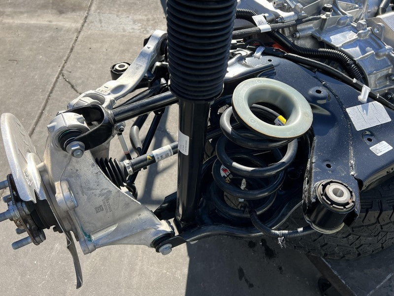 1120980-00-J 20-23 Tesla Model Y Electric Rear Drive Unit Performance w Subframe 1120980-00-J