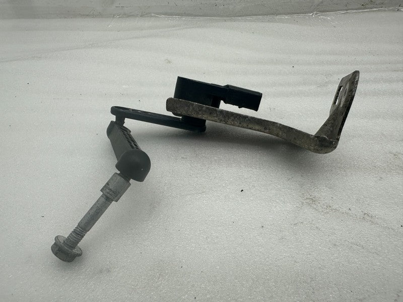 102797100A ⭕ 12-20 Tesla Model S Rear Left Air Suspension Ride Height Sensor 1027971-00-A