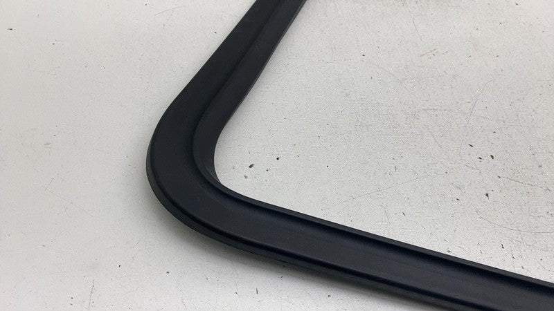 PT00001182G ⭕ 2022-2024 Rivian R1T Front Right Side Door Interior Garnish Trim PT00001182-G