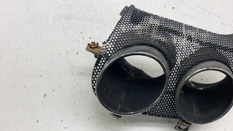 ⭕ 2017 2018 2019 Maserati Levante Rear Bumper Right or Left Exhaust Terminal