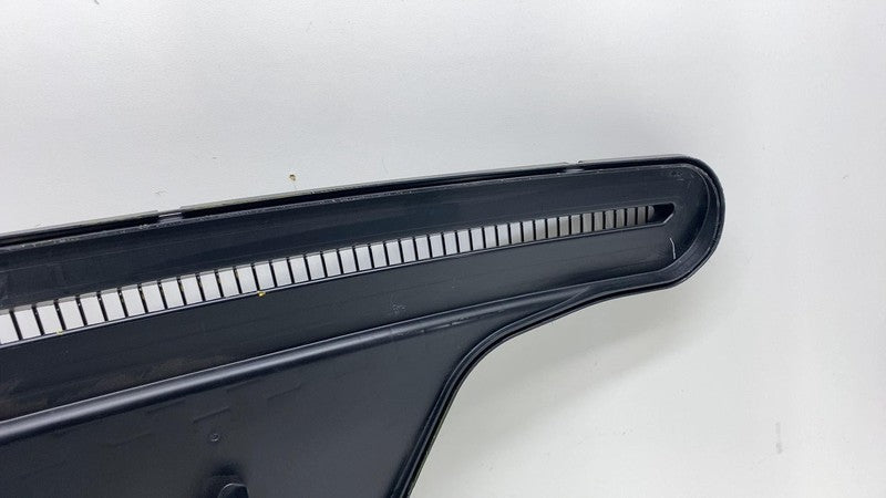 181960200H 2024-2025 Tesla Cybertruck Dash Super Cowl Upper Defrost Duct Trim Panel Support