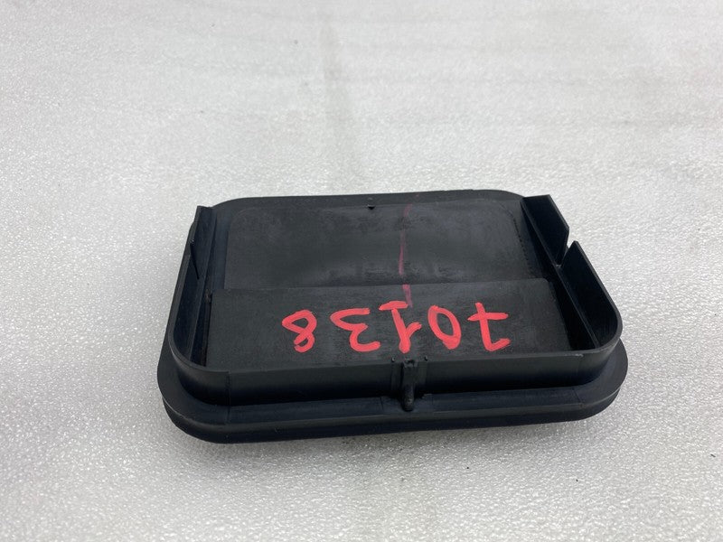 2F2A B280B62 AB ⭕ 16-20 Tesla Model X Rear Quarter Panel Rubber Flap Extractor Air Vent Grille