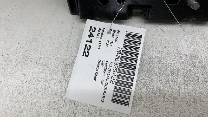 ⭕ 2022-2024 Rivian R1T Tailgate Rear Bed Sill Flap Trim Panel Cover PT