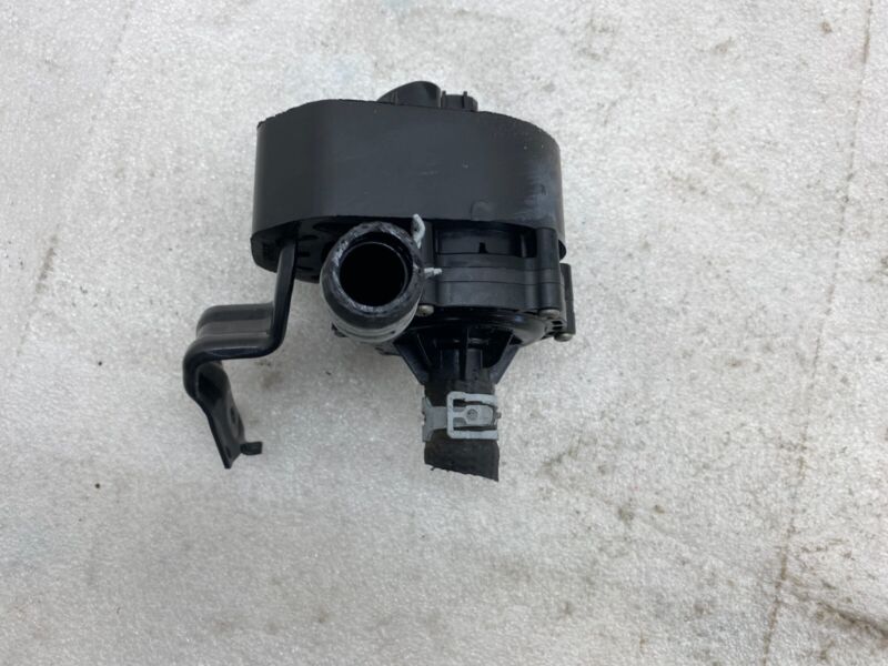 2016-2020 Tesla Model S MS Auxiliary Coolant Water Pump Assembly 1057235-00-F