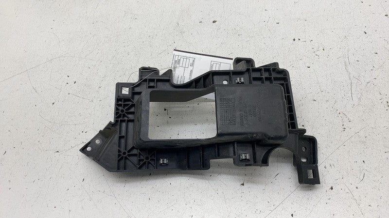 68445693AA 2021-2023 Chrysler Pacifica Front Side Foglamp Fog Light Bracket Left 68445693AA