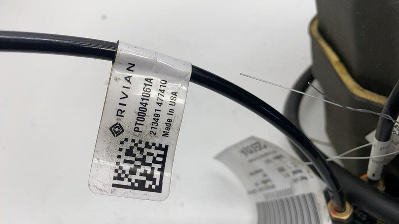 ⭕ 2022-2024 Rivian R1T Air Ride Suspension Compressor Pump w/ Valve Block & Case