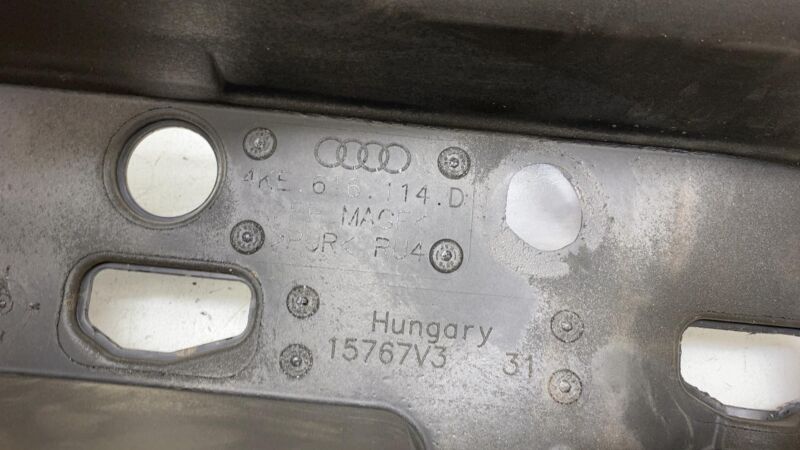 4KE616114D ⭕ 19-23 Audi e-Tron Air Ride Suspension Compressor Pump w/ Insulator 4KE616114D