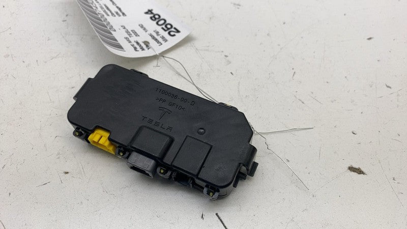 ⭕17-23 Tesla Model 3 Front Passenger Side Door Control Module Right 10
