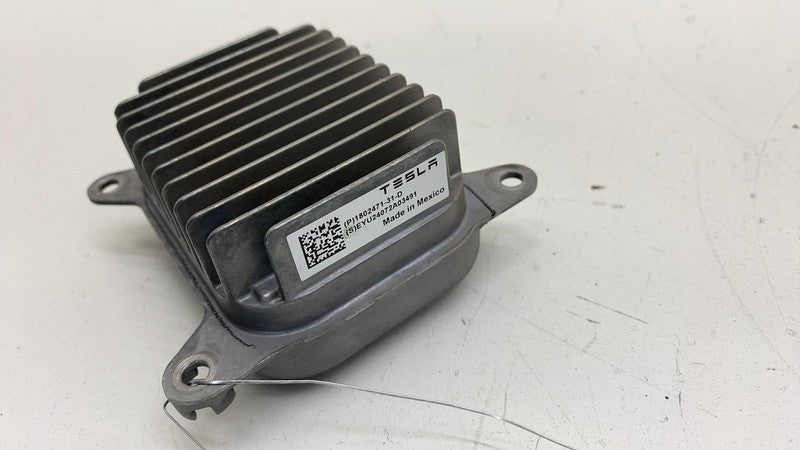 ⭕ 2024-2025 Tesla Model 3 M3 Headlight Controller Ballast Left Side 18