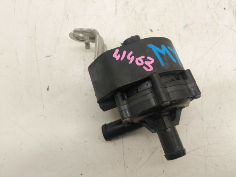 2016-2020 Tesla Model X MX Cooling System Auxiliary Coolant Water Pump Assembly