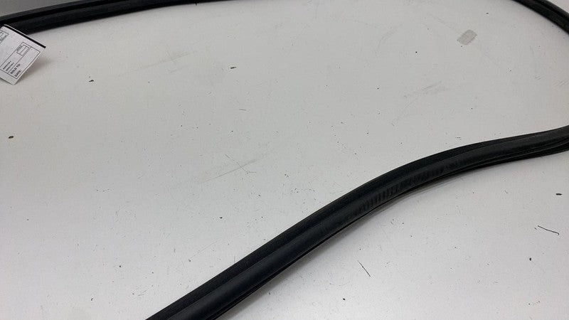 ⭕ 22-24 Rivian R1T R1S Front Passenger Side Door Weatherstrip Rubber Seal Right