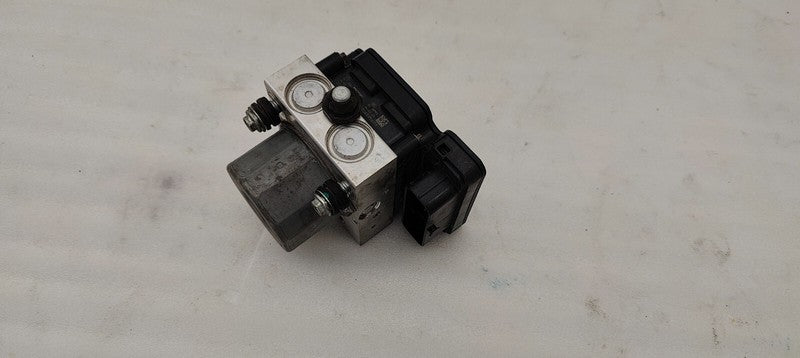 600636300C ⭕ 12-15 Model S Hydraulic Control ABS Anti-Lock Brake System Pump 6006363-00-C