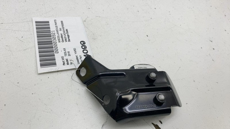 ⭕ 16-20 Tesla Model X Rear Left Trunk Liftgate Floor Tie Down Hook 106