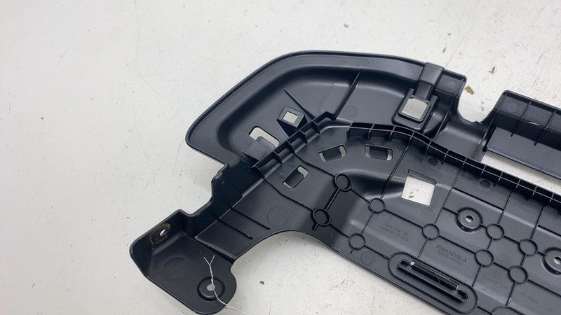 PT00116709A ⭕ 2022-2025 Rivian R1S Front Right Seat Upper Back Frame Bracket RH PT00116709-A