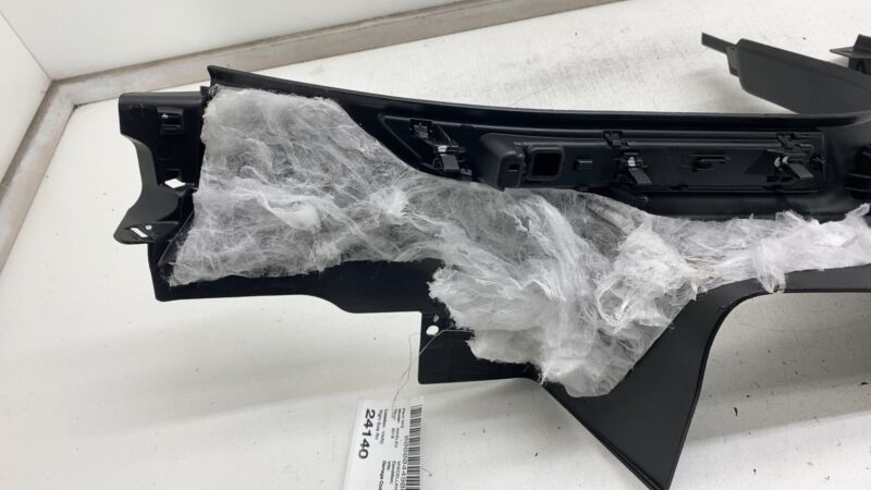 670040377 ⭕ 17-20 Maserati Levante Rear Right Door Sill Scuff Plate Trim Cover 670040377