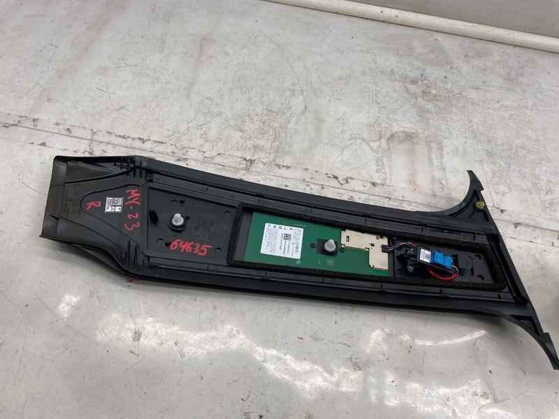 1516258 00 E ⭕ 20-23 Model Y Right Exterior B-Pillar Applique Trim w/ Camera RH 1506886-00-G
