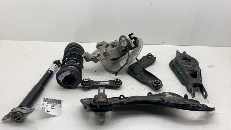 ⭕ 17-25 Chrysler Pacifica Rear Left Spindle Knuckle + Strut + Control 