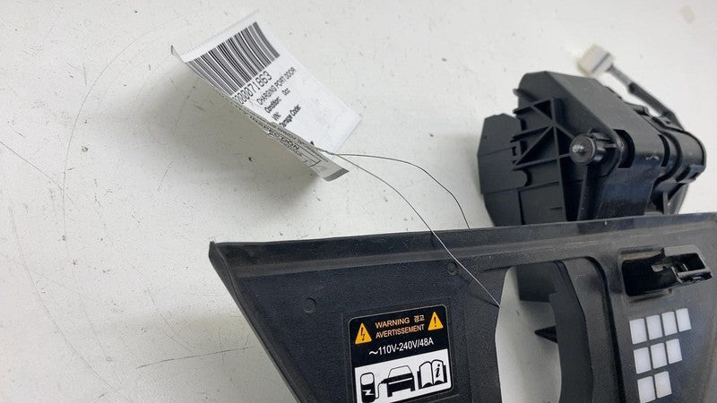 ⭕ 2022 2023 2024 Hyundai Ioniq 5 Charging Port Flap Cover Insert OEM 6