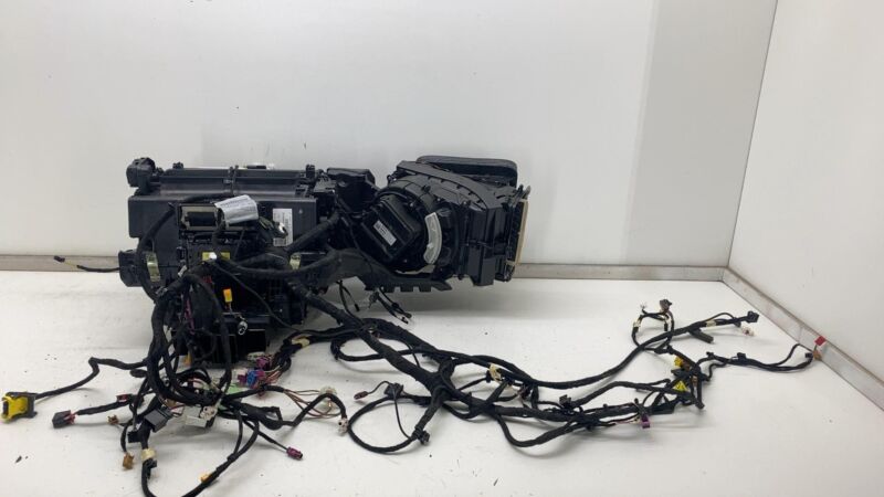 4M1 820 021 ⭕ 19-23 Audi E-Tron Quattro HVAC AC Climate Heater Blower Housing Box 4M1820021