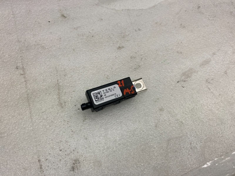 155133000B ⭕ 2020-2024 Tesla Model 3 Y FM Antenna Amplifier Module Assembly 1551330-00-B