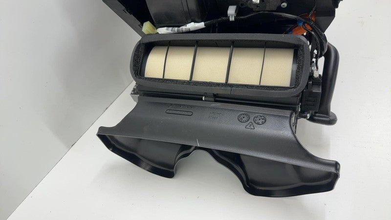 PT00001821-P ⭕ 2022-2024 Rivian R1T Front Heater Core Control Box Blower Housing PT00001821-P