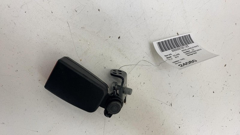 A2058600569 ⭕ 15-21 Mercedes-Benz C300 W205 Rear Left Center Seat Belt Buckle LH A2058600569