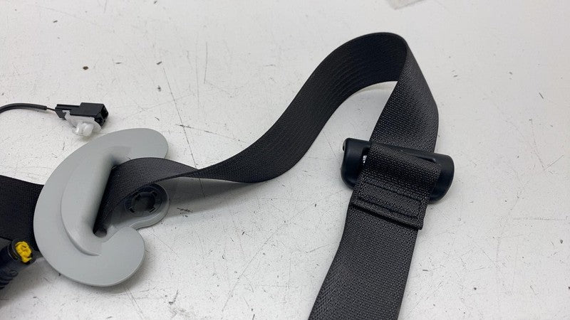 1081279-01-F ⭕ 2017-2023 Tesla Model 3 Front Right 1st Row Seat Belt & Retractor 1081279-01-F
