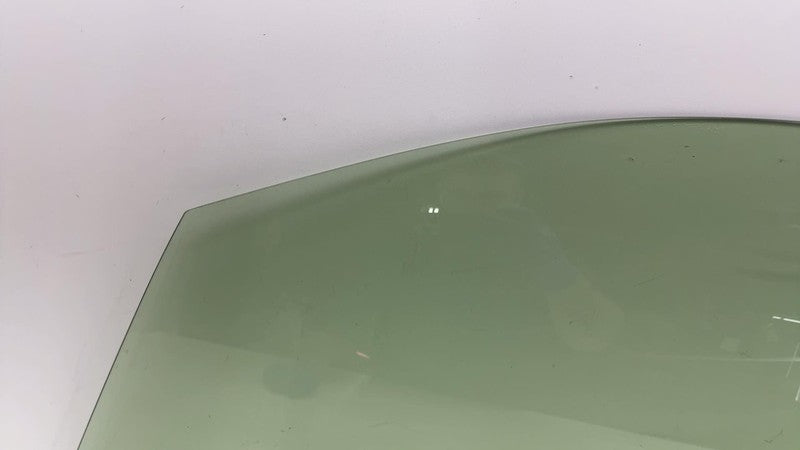 ⭕ 2018-2022 Toyota C-HR Front Left Driver Side Door Window Glass (Scratched)