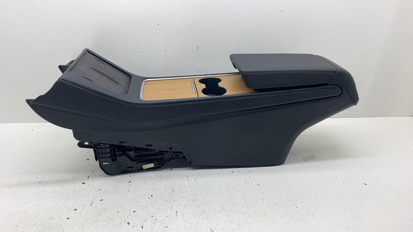 Front Console TESLA MODEL 3 22