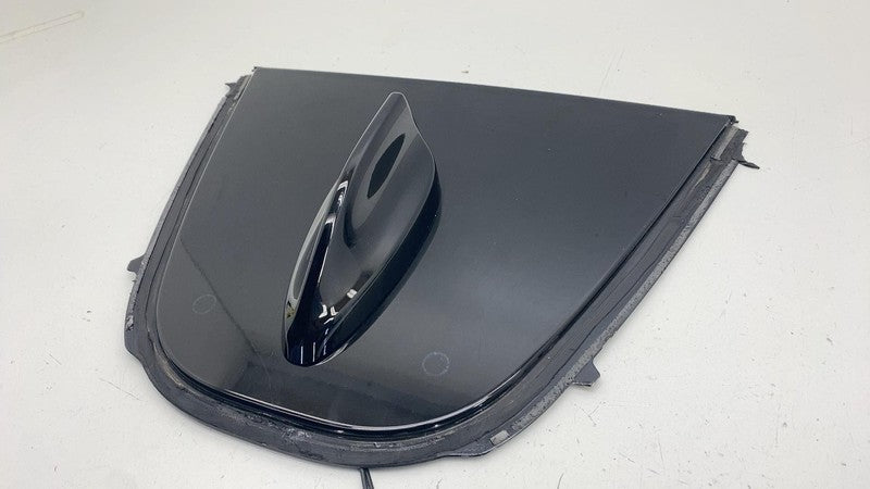 STR2400277 ⭕ 21-24 Ford Mustang Mach-E Overhead Roof Exterior Shark Fin Antenna w/ Molding