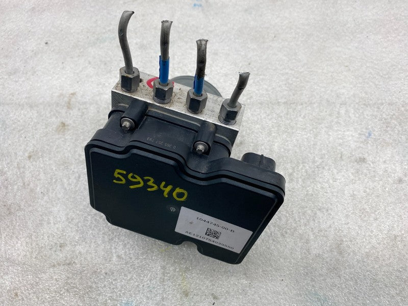 1044745 00 B ⭕ 20-24 Tesla Model Y Anti-Lock ABS Brake System Pump Unit Module 1044745-00-B