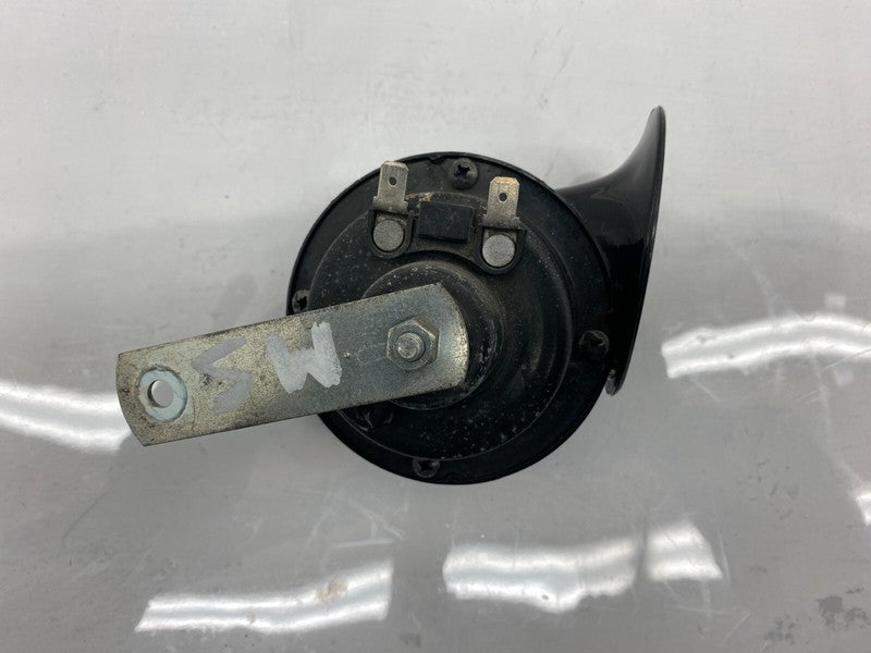 E10020046 ⭕2012-2020 Tesla Model S Seger High Pitch Tone Horn 12V 510 Hertz w/ Bracket OEM