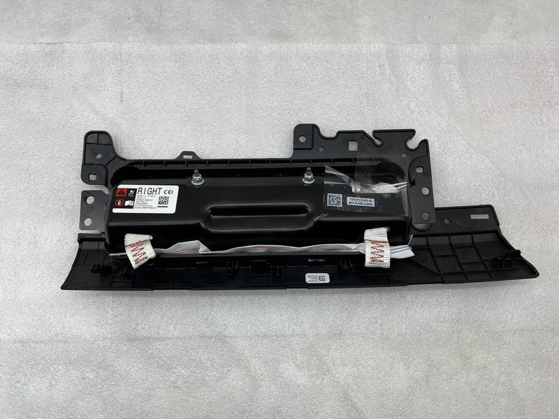 1077826-00-D ❇️17-23 Tesla Model Y 3 Right Knee Airbag Passenger Safety Module RH OEM 1077826