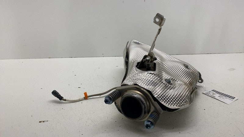 ⭕ 2023-2024 Toyota Prius 2.0L Exhaust Manifold w/ Heat Shield Assembly