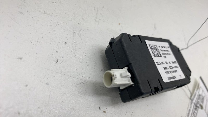 ⭕ 17-23 Tesla Model 3 Y Infotainment Antenna Amplifier AMP Radio FM 10