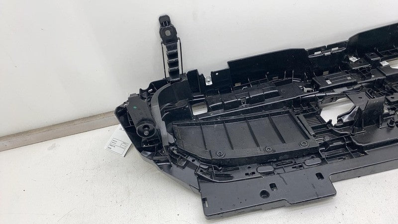 ⭕ 2024 BMW 530i Front Bumper Upper Radiator Inner Grille Assembly